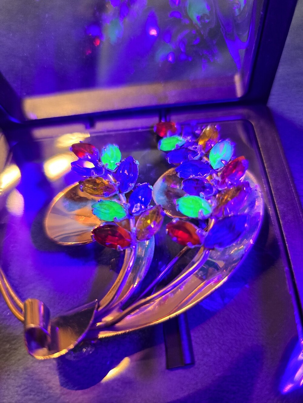 Coro Uranium Glass Gold-Tone Sterling Multicolor Marquise Crystal Floral Brooch - Picture 6 of 6